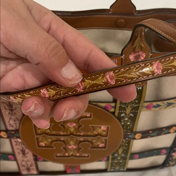 Tory Burch Ella Woven Cage Tote - Picture 14 of 16